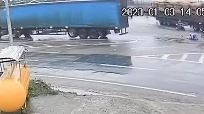 Truy bắt tài xế lái xe đầu kéo gây tai nạn chết người