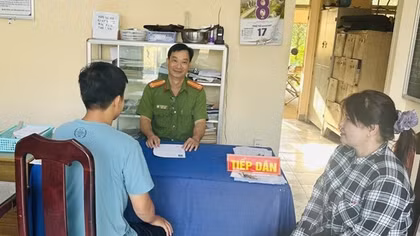 Trưởng Công an thị trấn tiêu biểu trong học tập, làm theo lời Bác dạy