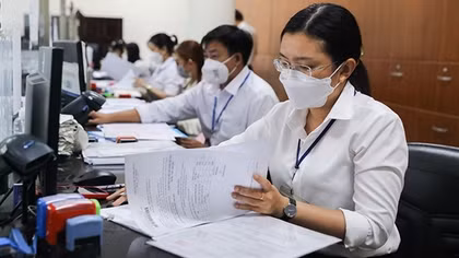 TP Hồ Chí Minh bố trí thêm cán bộ cho phường, xã đông dân