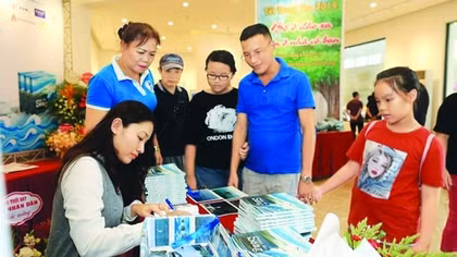 Tác giả liên kết xuất bản: Khuyến khích nhưng nội dung cần kiểm soát chặt chẽ