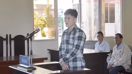 Mâu thuẫn gia đình, em chém anh gục tại chỗ
