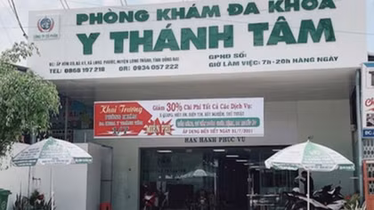 Khởi tố giám đốc phòng khám bán khống giấy nghỉ việc