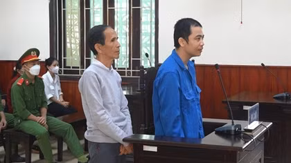 2 cha con cùng lãnh án vì “hoạt động nhằm lật đổ chính quyền nhân dân”