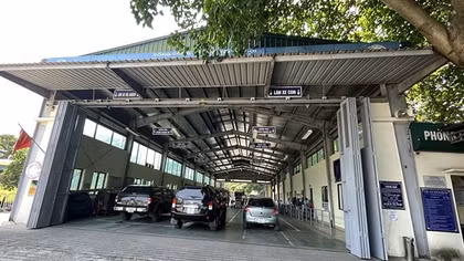 Nhiều trung tâm đăng kiểm… chờ xe
