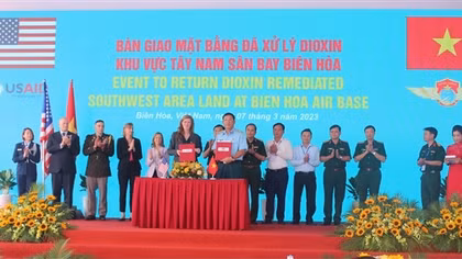 Bàn giao gần 3ha đất đã xử lý dioxin tại sân bay Biên Hòa