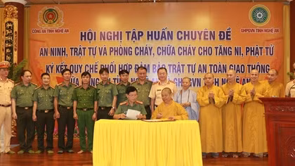 Tập huấn cho các tăng ni, phật tử cách xử lý tình huống ANTT tại cơ sở thờ tự