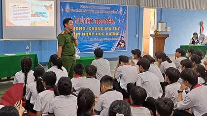 Phòng ngừa ma túy xâm nhập học đường tại địa bàn phức tạp