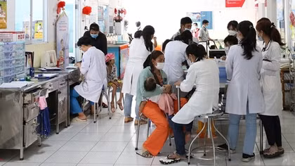 Giả mạo con dấu, giấy tờ bệnh viện để lừa đảo, chiếm đoạt tiền từ thiện
