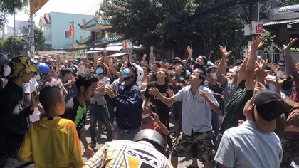 Hàng trăm người tham gia "giật cô hồn" gây náo loạn đường phố ở Bạc Liêu