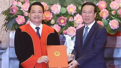 Chủ tịch nước Võ Văn Thưởng trao quyết định bổ nhiệm Thẩm phán Tòa án nhân dân tối cao
