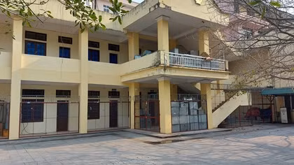 Khởi tố nữ nhân viên văn thư bán 60 thùng hồ sơ đấu thầu cho “đồng nát”