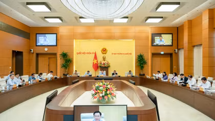 Hoàn thành việc cho ý kiến các dự án luật, dự thảo nghị quyết trình Quốc hội