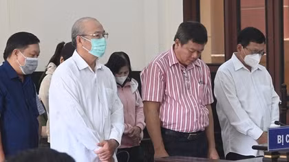 Nguyên Phó chủ tịch UBND TP Mỹ Tho cùng 7 bị cáo lãnh án