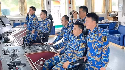 Bài 2: Băng qua biển mưa đến với bộ đội