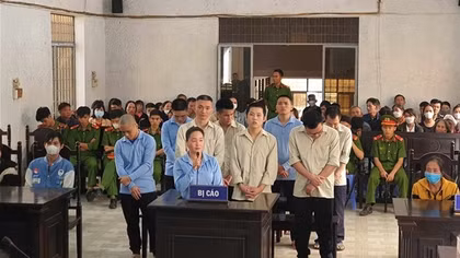 Nữ quái cầm đầu đường dây mua bán người lãnh án chung thân