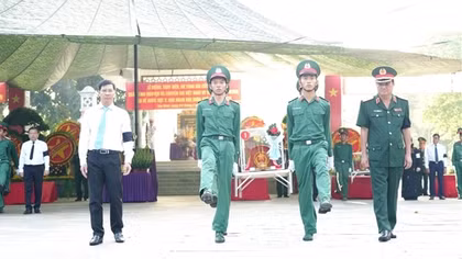 Truy điệu và an táng hơn 80 hài cốt liệt sĩ hy sinh ở Campuchia