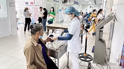 Người dân ngày càng được hưởng lợi từ dịch vụ Bảo hiểm y tế