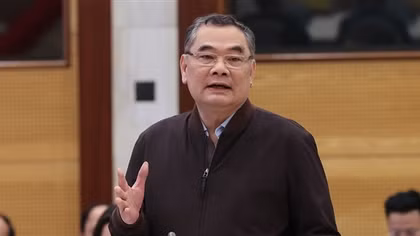 Trung tướng Tô Ân Xô: “Có Giám đốc trung tâm đăng kiểm khai học đến lớp ba, không biết chữ”!