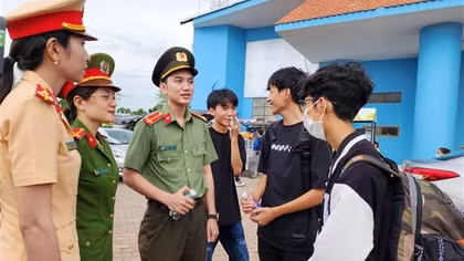 Công an tỉnh Kiên Giang với nhiều hoạt động thiết thực hỗ trợ thí sinh