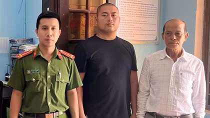 Khởi tố 4 đối tượng bắt giữ con nợ, ép trả tiền