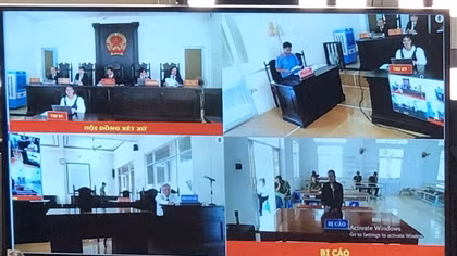 Bán vé số kiêm giao "hàng đá", bị phạt 20 năm tù