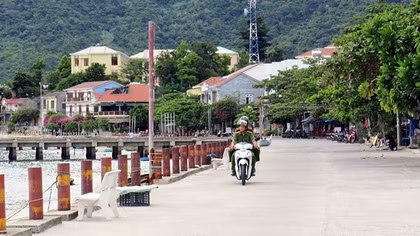 Công an chính quy ở Cù Lao Chàm