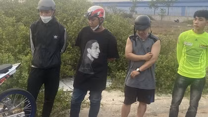 Công an xã ngăn chặn nhóm thanh niên tụ tập "đua tốc độ"