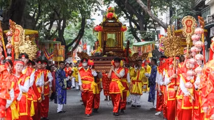 Tôn vinh tổ nghề kim hoàn giữa phố cổ Hà Nội