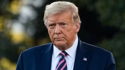Cựu Tổng thống Trump bị yêu cầu bồi thường nữ nhà văn Carroll 5 triệu USD