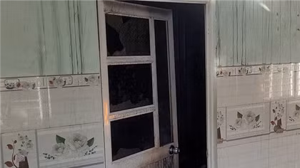 Người đàn ông mua xăng về nhà tự thiêu