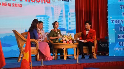 Nhân rộng các điển hình “Gương sáng phố phường” ở TP Hồ Chí Minh
