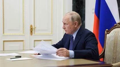 Ông Putin cảnh báo vũ khí đang được buôn lậu từ Ukraine sang Nga