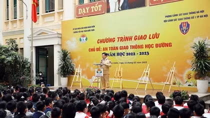 Công an Hà Nội đẩy mạnh công tác tuyên truyền về ATGT tại các trường học