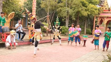 Tăng cường khối đại đoàn kết và đảm bảo tự do, tín ngưỡng trong đồng bào Khmer