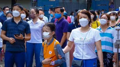 Chấn chỉnh tình trạng lạm thu trong trường học
