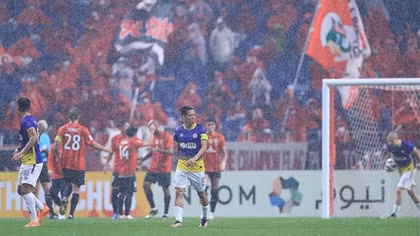 CLB Hà Nội sa thải HLV Bandovic: Cái giá của ảo mộng
