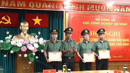 Đẩy mạnh phát triển công nghiệp an ninh phục vụ mục tiêu hiện đại hóa lực lượng CAND