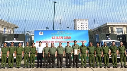 Bà Rịa-Vũng Tàu bàn giao xe ô tô chuyên dụng cho công an cơ sở