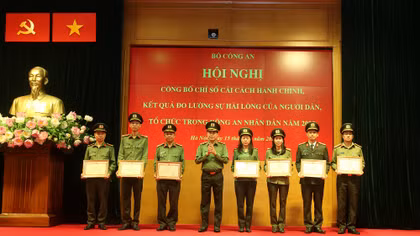 Cải cách hành chính mạnh mẽ, hiệu quả hơn để phục vụ tốt nhân dân