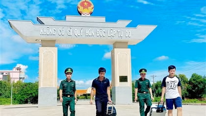 Giải cứu thành công 2 công dân Việt Nam bị lừa bán sang casino ở Campuchia