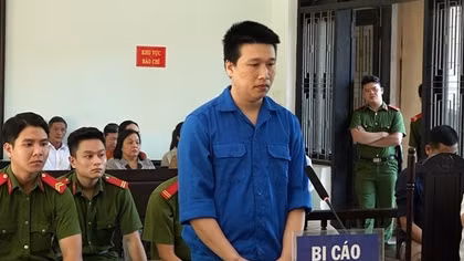 Chiếm đoạt tiền của công ty, nhân viên kinh doanh lĩnh án 21 năm tù