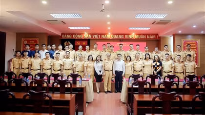 Các trung tâm đăng kiểm tiếp tục nhận chi viện từ lực lượng CSGT