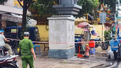 4 người bị thương vì bị nhóm "cô hồn sống" giành heo quay