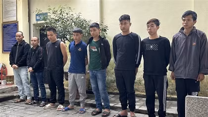 Nợ nần cờ bạc, lập nhóm Zalo, gửi định vị cho đồng bọn cắt cáp ngầm