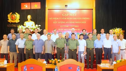 Cuộc gặp mặt thân tình ôn lại truyền thống hào hùng của lực lượng An ninh nhân dân