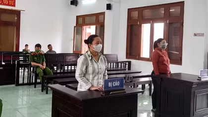 Hai lần diễn trò để lừa đảo, một nữ bị cáo án chồng án 29 năm tù