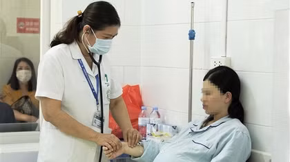 Thai phụ mắc sốt xuất huyết, nguy cơ biến chứng rất cao