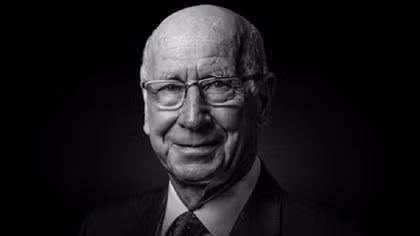 Huyền thoại bóng đá Anh Sir Bobby Charlton qua đời