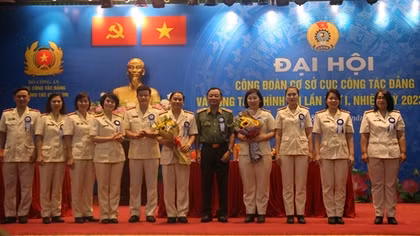 Giáo dục cán bộ Công đoàn thông qua các phong trào thi đua, gương người tốt việc tốt