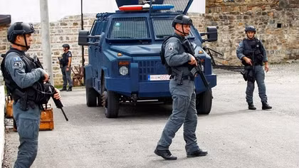 Kosovo yêu cầu Serbia rút quân khỏi biên giới
